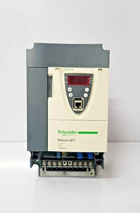 SCHNEIDER ATV71LD10N4Z ALTIVAR LIFT 4KW-5HP V5.4 IE73 - Picture 1 of 8