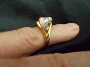 VINTAGE VERY UNUSUAL WHITE TOPAZ GOLD COCKTAIL RING TRICUT FACETED SIZE 6 12K GF - Picture 1 of 11