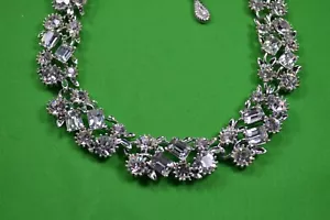 Collana girocollo vintage firmata LISNER con strass trasparenti, tono argento, M36 - Foto 1 di 4