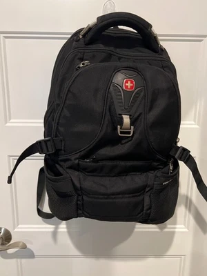 SWISS GEAR Black Padded Strap Airflow ScanSmart Backpack Laptop Tablet Bag - Image 1 of 4