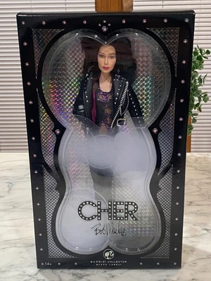 ** Совершенно новый ** Cher кукла Barbie коллекционер черный ярлык на Bob Mackie K7903 - Изображение 1 из 3