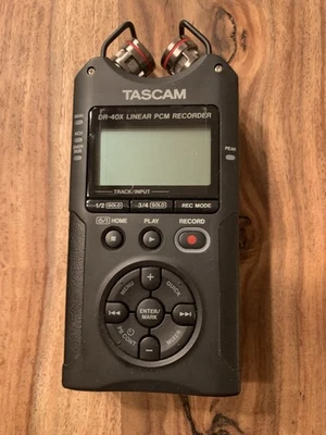 Tascam DR-40X Tragbarer Vierspur-Audiorecorder +2x t.bone CC100RC Phantomadapter - Bild 1 von 4