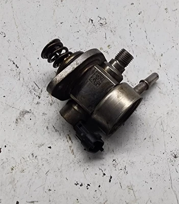 Bomba de combustible de alta presión Ford Fusion 205-2017 1,5 L  Foto 1 de 3