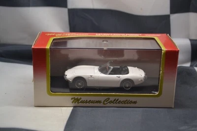 KYOSHO MODELS - TOYOTA 2000GT CONVERTIBLE  - 1/43 SCALE MODEL CAR NO.03033W - Image 1 of 4