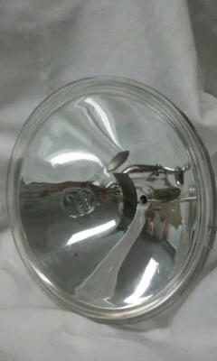  VINTAGE 4553 CLEAR SEALBEAM GLASS BULB 24V 250W - Image 1 of 2