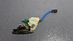 KIA SORENTO DOOR LOCK LATCH OSR DRIVER SIDE RIGHT REAR - Picture 1 of 2