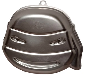 Wilton Ninja Turtle Head Cake  Pan Vintage #2105-7722 - Picture 1 of 3