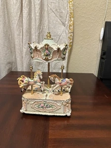 Cavalli giostra musicale animata tesori classici vintage "Ti abbraccia" - Foto 1 di 9