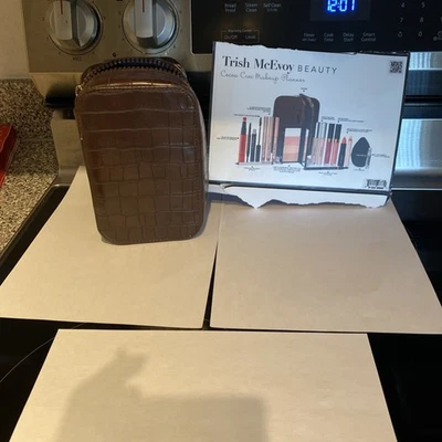 Trish McEvoy Splendida Collezione Makeup Planner (Cacao L-M) RTO 375,00 - Immagine 1 di 4