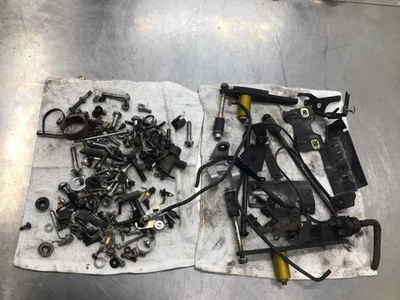 Triumph Daytona 675 2006 triple fabricante de equipos originales varias tuercas, pernos, accesorios Foto 1 de 4