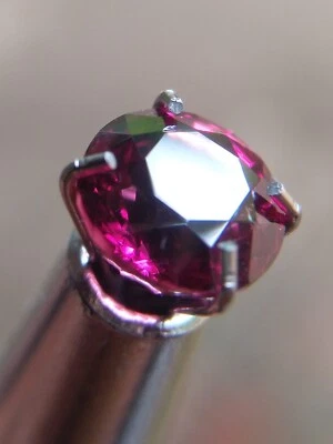 Rhodolite Garnet Gem for ring 1.30 Ct Natural Sri Lankan Loose Gemstone - Image 1 of 2