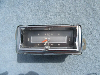 1957 1958 Cadillac Dash Clock Coupe Deville - Imagem 1 de 3