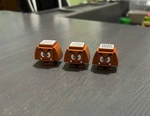 LEGO Super Mario Adventures Starter Course 71360, figuras interactivas de Goomba x3 - Imagen 1 de 8