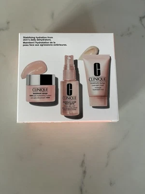 Clinique Moisture Surge Glowing Skin Essentials Skincare Gift Set