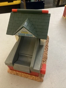 Sodor Barrel Depot Take Along Thomas & Friends Play Set Train Station 2006 EUC - Picture 1 of 4