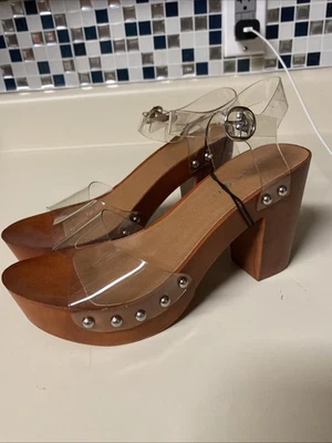 Sandalias para mujer Madden Girl G-Neato de tacón ancho transparentes talla 7 con tachuelas Foto 1 de 4