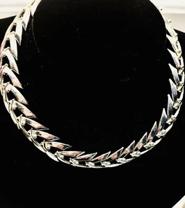 Vintage Coro signiertes silberfarbenes Halsband Chevron Gliederkette 14-16 Zoll - Bild 1 von 5