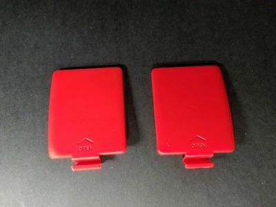 CLASSIC GAME SOURCE NEW SET PAIR OF RED BATTERY COMPARTMENT COVERS LIDS for The SEGA GAME GEAR G27