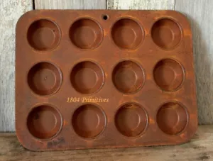 Neu Rostähnliche Metall Mini Muffin Dose/Tablett -- 10" B x 7,5" H x 0,75" Tief - Bild 1 von 3