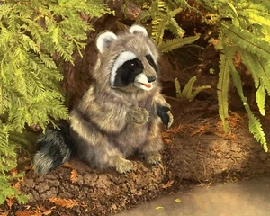 Interactive Folkmanis Raccoon Hand Puppet Plush| Realistic & Fun Animal Play:NEW - Picture 1 of 5