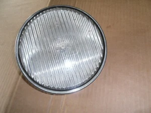 NEW GENUINE FORD FOG LAMP LIGHT UNIT/RIM - Picture 1 of 2