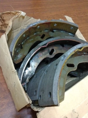 正品现代原始设备制造商 5830545A30 鞋衬里套件 制动现代 Mighty II 98-14 NOS — 第 1/4 张图片