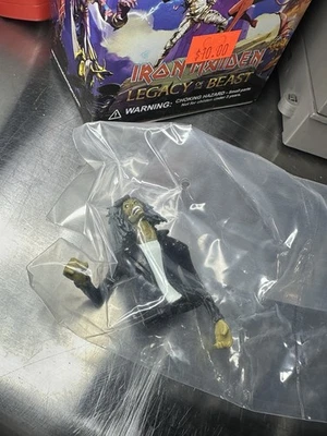 Iron Maiden Legacy Of The Beast Wave 1 Holy Smokes Mini Figura Caja Ciega 2017 Foto 1 de 2