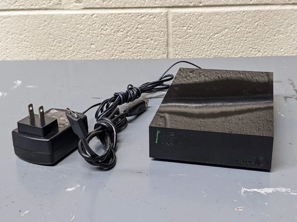 Seagate Backup Plus Desktop 1TB External USB 3.0 Hard Drive Black - Image 1 of 4