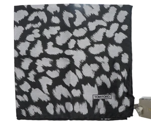 NWT TOM FORD Grey & Black Print Silk Pocket Square Italy 15.5" - Picture 1 of 4