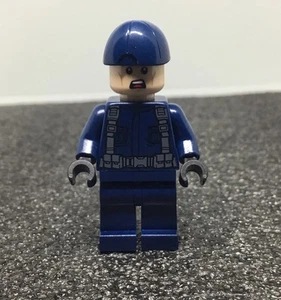 Lego 10756 Jurassic World ACU Guard Boy Dinosaur Tracker Minifigure jw037 - Picture 1 of 4