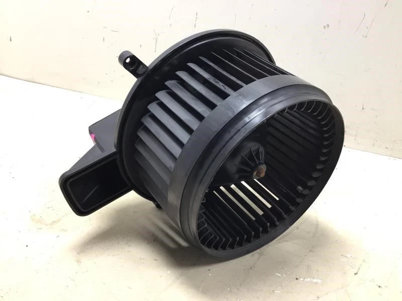 Dodge Grand Caravan 2011 2017 soplador delantero motor fábrica Foto 1 de 4