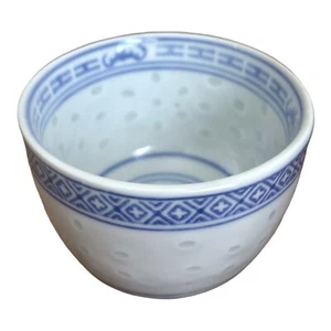 JINGDEZHEN BLUE AND WHITE VINTAGE TEACUP CERAMIC SAKE CUP - Picture 1 of 7