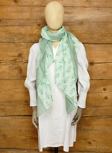IND-302 Sarah & Sally Bio-Baumwollschal Pistacchio con Fantasia Floreale - Picture 1 of 1