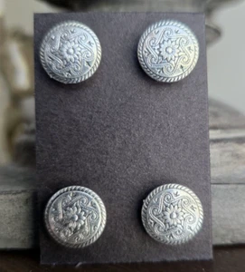 4 piece Silver Daisy Magnet Pins . Hunt Seat, Western, Halter. Clothing magnets. - Picture 1 of 3