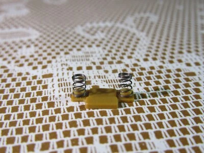 62Y Politoys M 598 Italia 2 Molle Di Sospensione Originali Per Alpine 3L 1:43 - Immagine 1 di 4