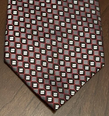Van Heusen Red Black Hand Made 100% Polyester Men’s Neck Tie Made In China - Image 1 of 4
