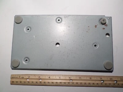 Brother XL-5130 BASE PAN WITH RUBBER FEET part - Image 1 of 3