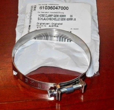 KTM 250 350 450 500 990 CARBURADOR CULATA ADMISIÓN MALETERO ABRAZADERA 61036047000 Foto 1 de 2