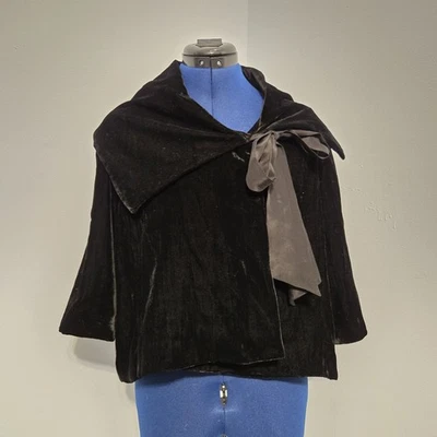 Collection Eighteen Vintage Black Silk Blend Velvet Cropped Cape Jacket Size M - Image 1 of 4