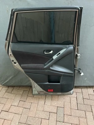 Nissan Murano SL 2010 2014 moldura de panel de puerta trasera izquierda del lado del conductor OEM+ Foto 1 de 4