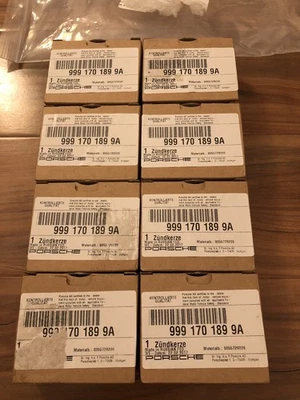 Porsche 928 Spark Plug 9991701899A NEW GENUINE Set Of 8 Foto 1 de 2