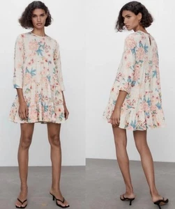 Vestito a strati Zara The Sharon ecrù floreale baby doll taglia M preferito dai blogger - Foto 1 di 11