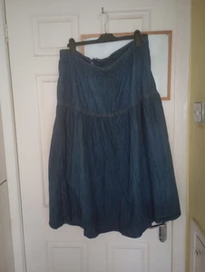 Ladies Marks And Spencer Blue Denim Skirt Size 16 Regular Pre-Owned - Picture 1 of 7