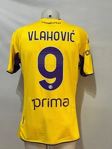 Maglia ufficiale ACF Fiorentina 2021/22: VLAHOVIC - Foto 1 di 4