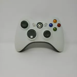 Official Microsoft OEM Xbox 360 Controller White Cleaned Tested w/ Battery Cover - Picture 1 of 8