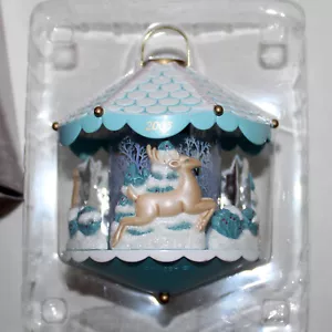 Carlton Heirloom Christmas Ornament Dashing Through The Snow 2005 carousel - Picture 1 of 9