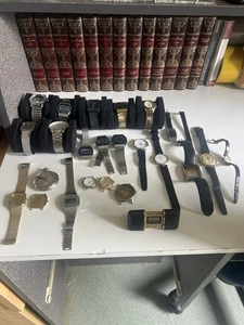 lot de montres anciennes - Foto 1 di 7