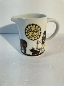 Jarra crema suiza Suisse Langenthal LIFE IN THE ALPS Cow Sun Motif - Imagen 1 de 12