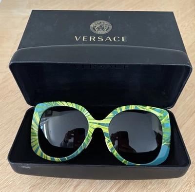 Gafas de sol Versace estampado selva hechas en Italia excelente estado con estuche, caja Foto 1 de 4