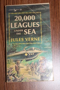 20,000 Leagues Under The Sea by Jules Verne Vintage Paperback 1963 Airmont Books - Picture 1 of 1